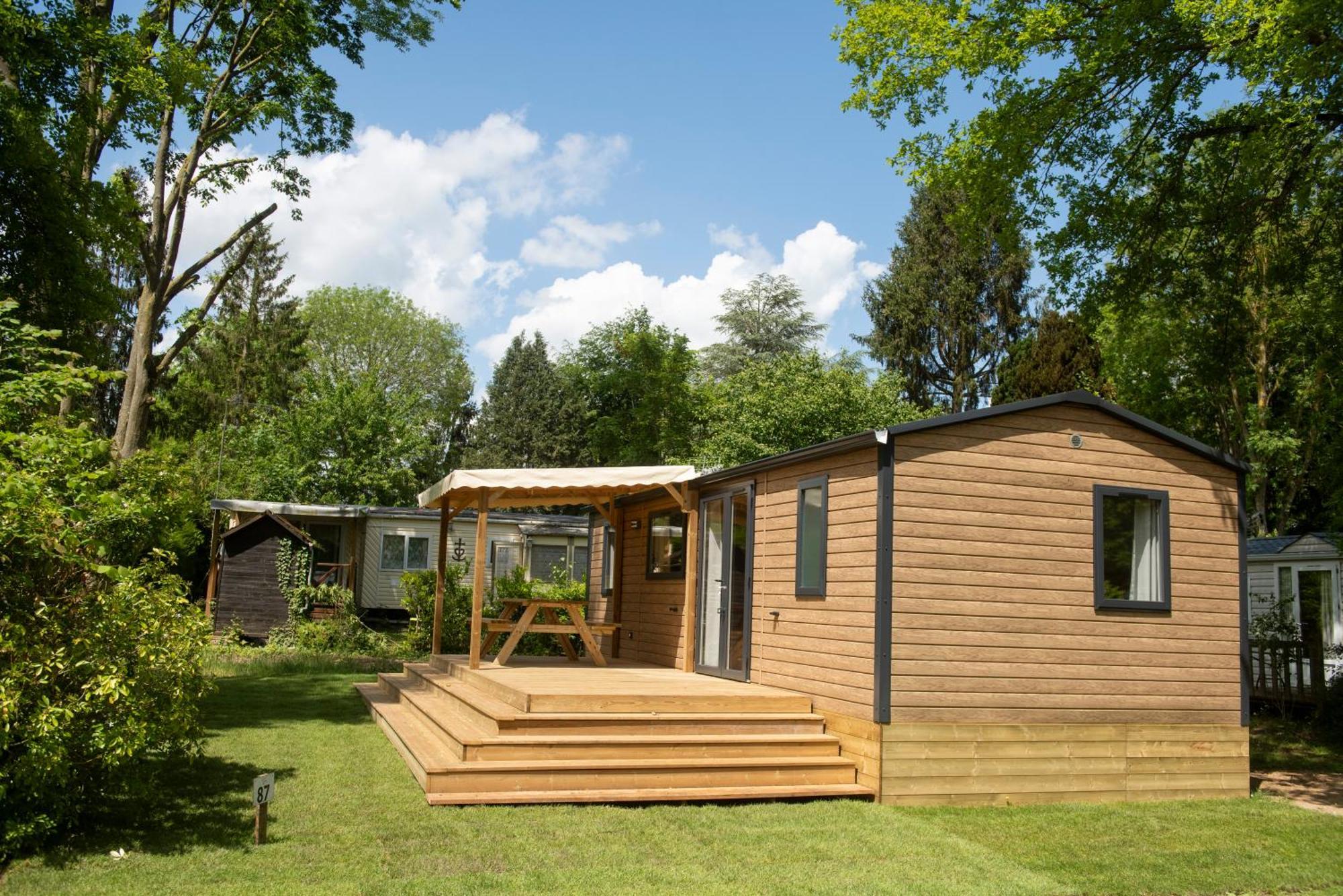 Camping Le Pre Des Moines Гув'є Екстер'єр фото